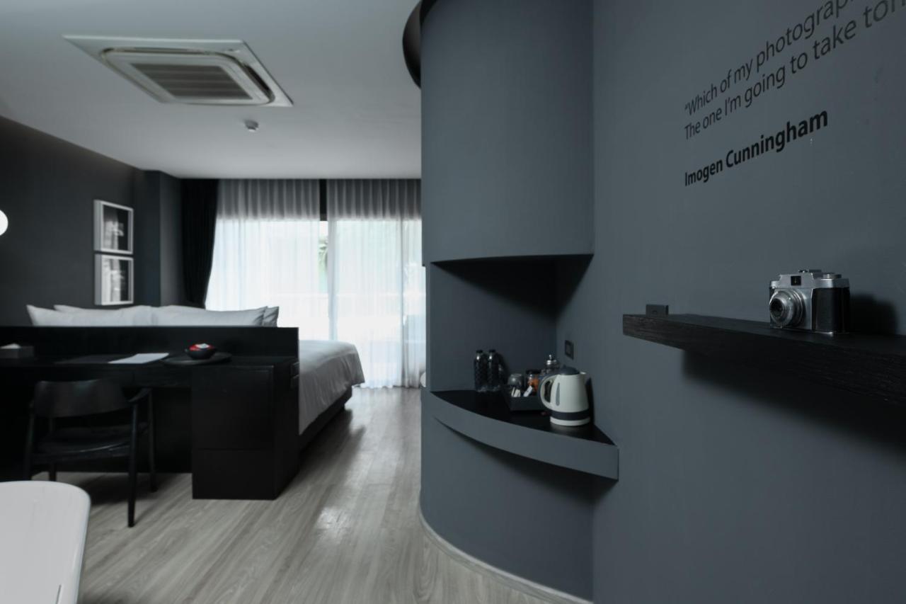 フォト ホテル プーケット【SHA Plus+認定】 エクステリア 写真 A room at the hotel