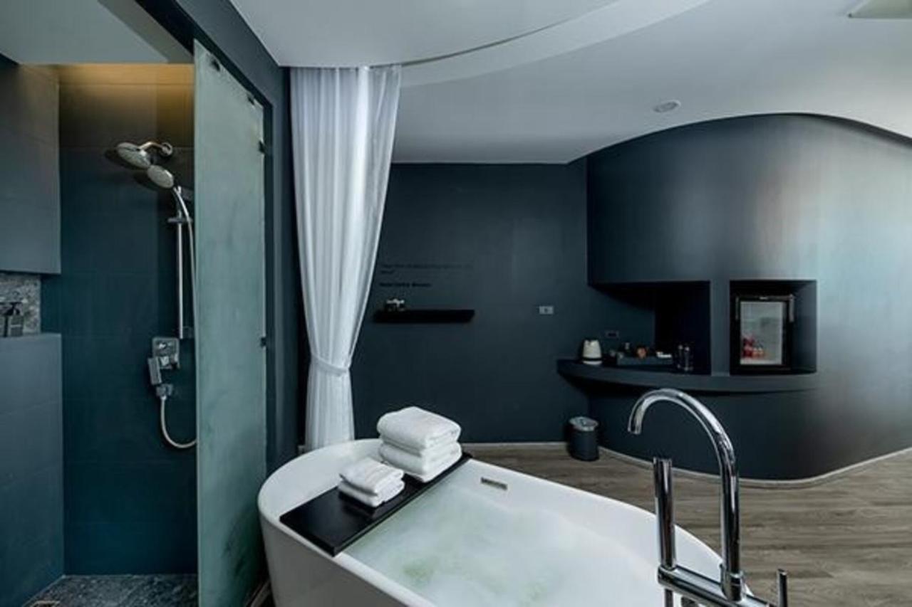 フォト ホテル プーケット【SHA Plus+認定】 エクステリア 写真 Bathroom
